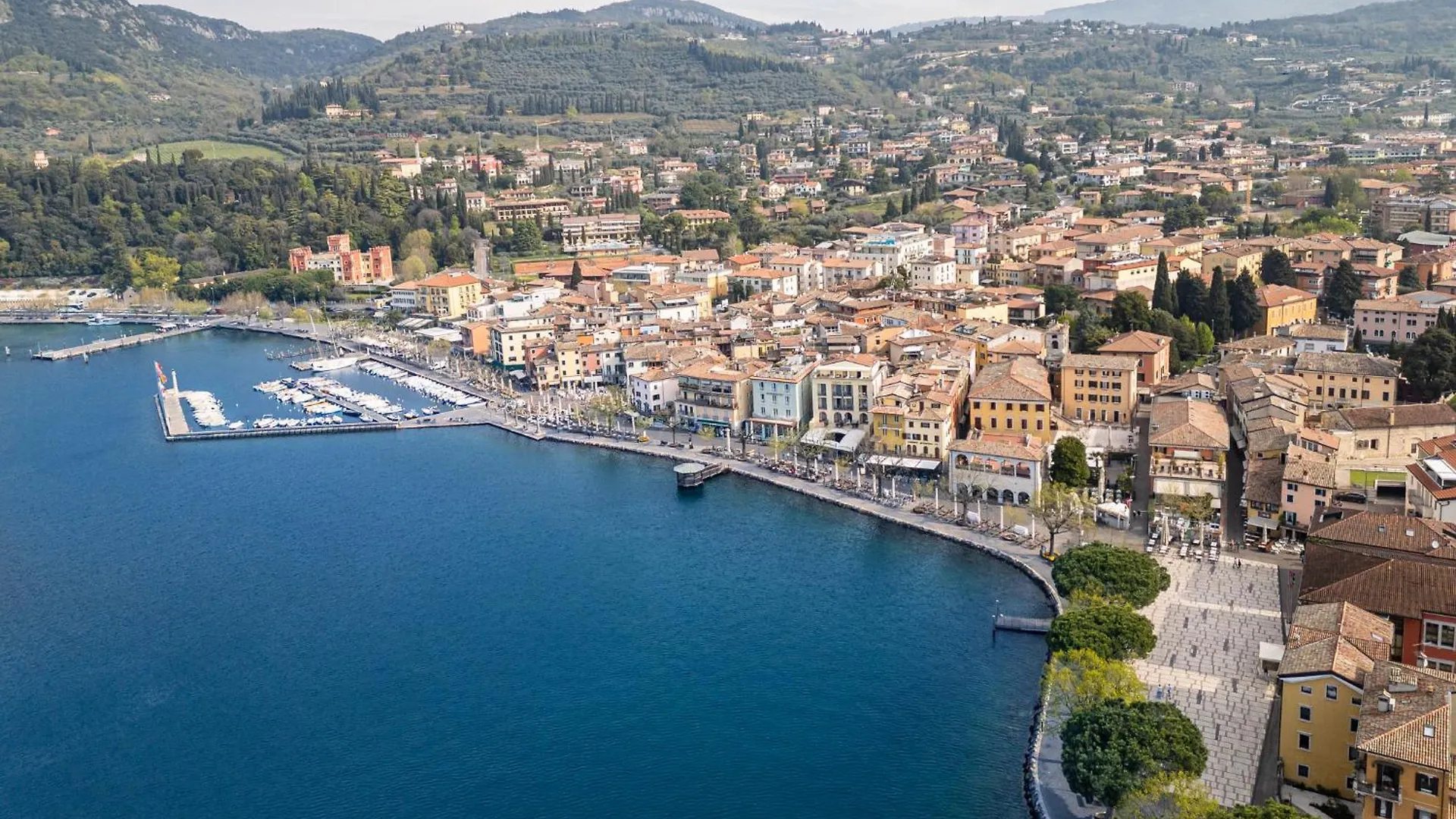 Hotel Alla Torre Garda