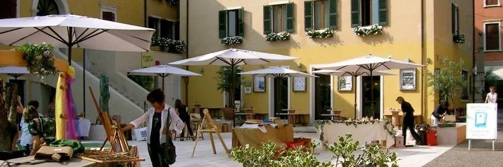 Hotel Alla Torre Garda