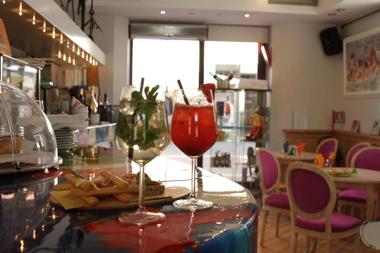 Hotel Alla Torre Garda  3*, Garda (Verona) Italy