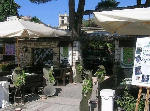 Hotel Alla Torre Garda  Garda (Verona)